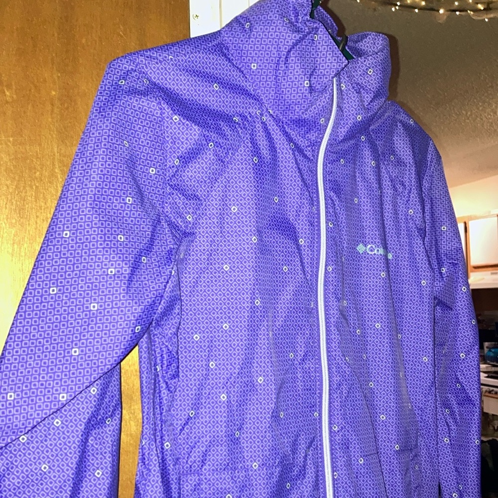 Columbia Rain Coat Windbreaker Purple Reflective Pattern Hood in Collar Medium